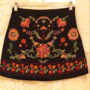 MIAMI EMBROIDERED MINI SKIRT